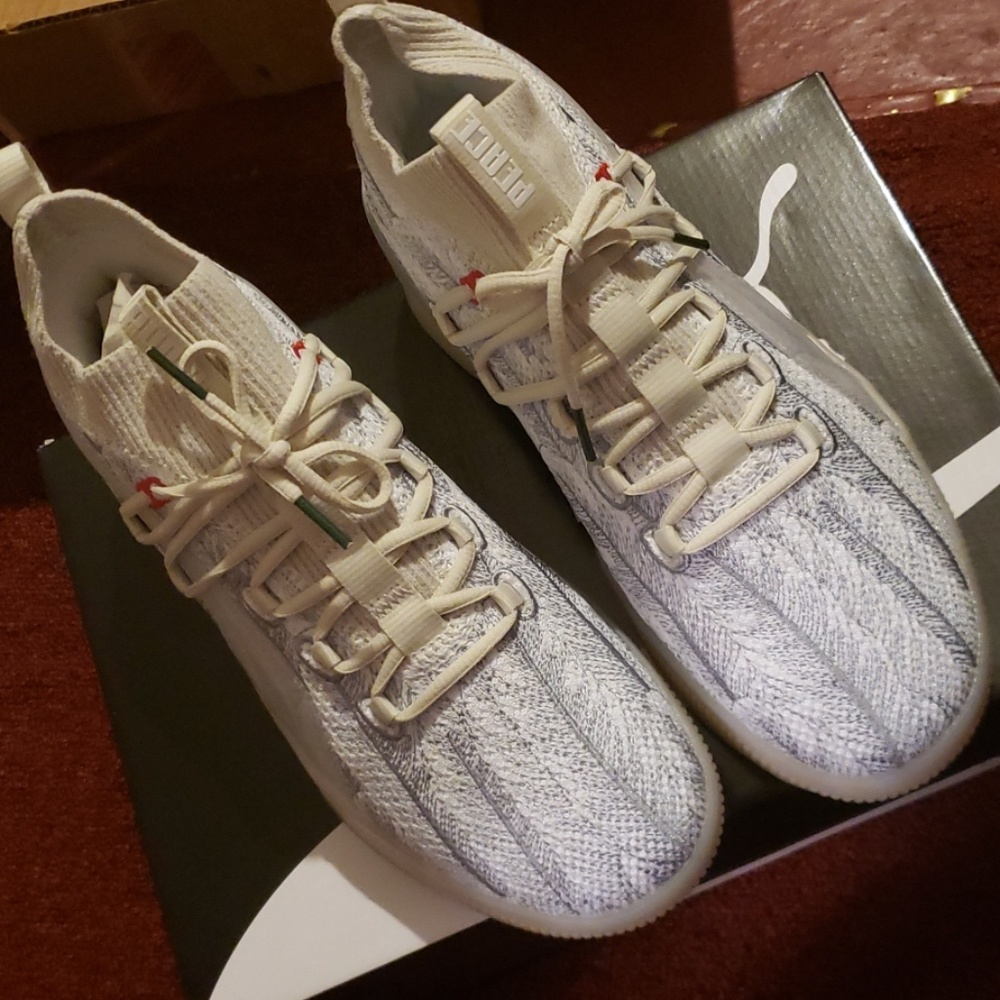 Sneakers - Picture 5 of 8